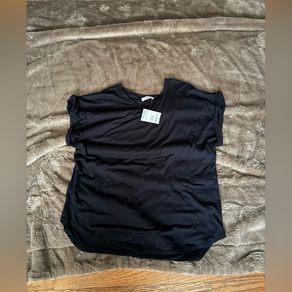 black t shirt